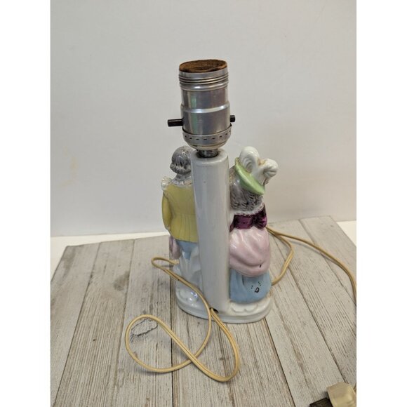 Victorian Couple Lamp Vintage Ceramic 9 3/4" Tall Needs Rewiring - Picture 6 of 8